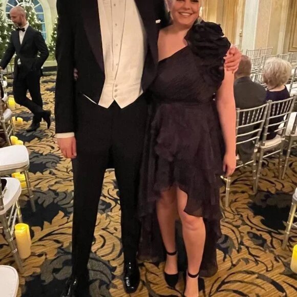 Like New : One Shoulder Ruffle Hi-Lo Gown - Mac Duggal - Picture 4 of 5